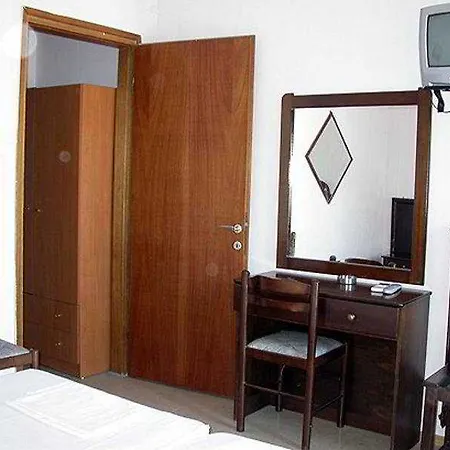 Nafsika-3